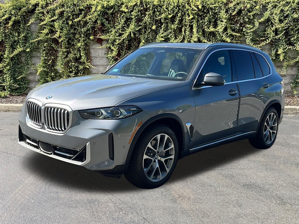 New 2026 BMW X5 xDrive40i Sports Activity Vehicle