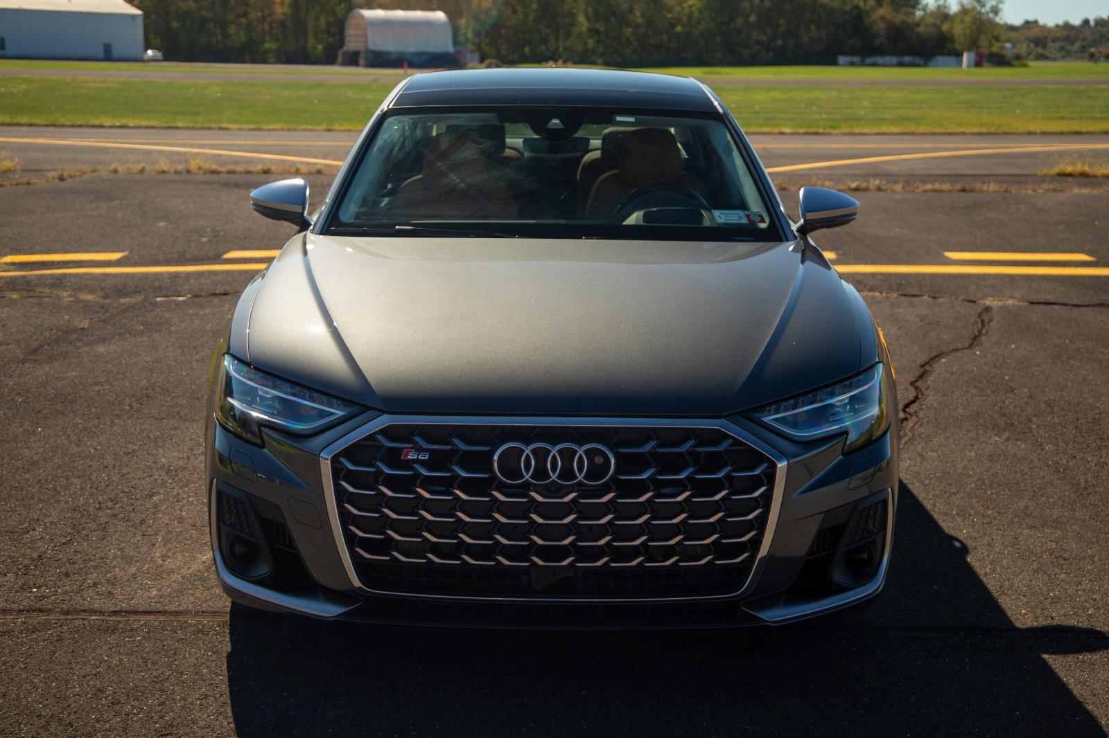 2023 Audi S8 Quattro photo 2