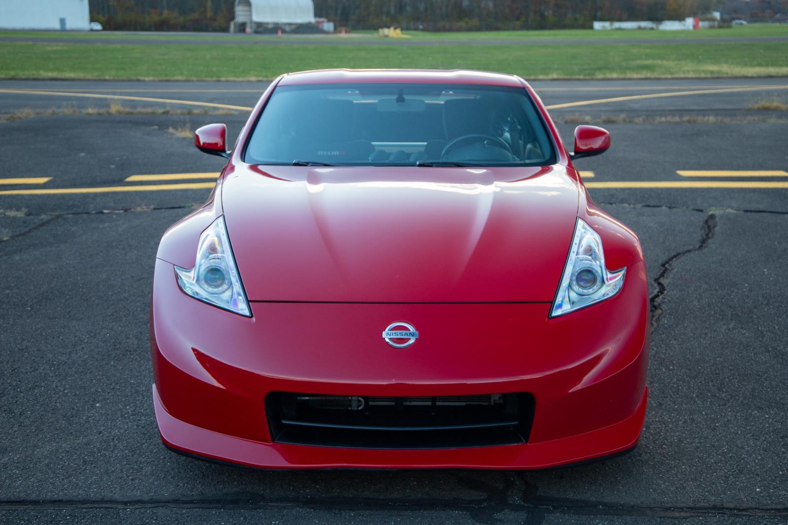 2011 Nissan 370Z Nismo photo 2