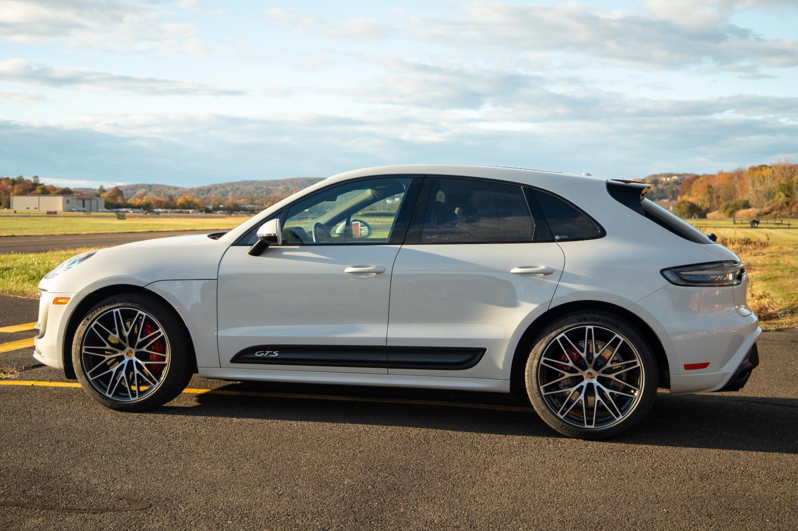 2022 Porsche Macan GTS photo 4