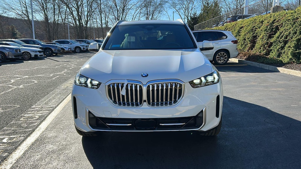 New 2026 BMW X5 xDrive40i Sports Activity Vehicle