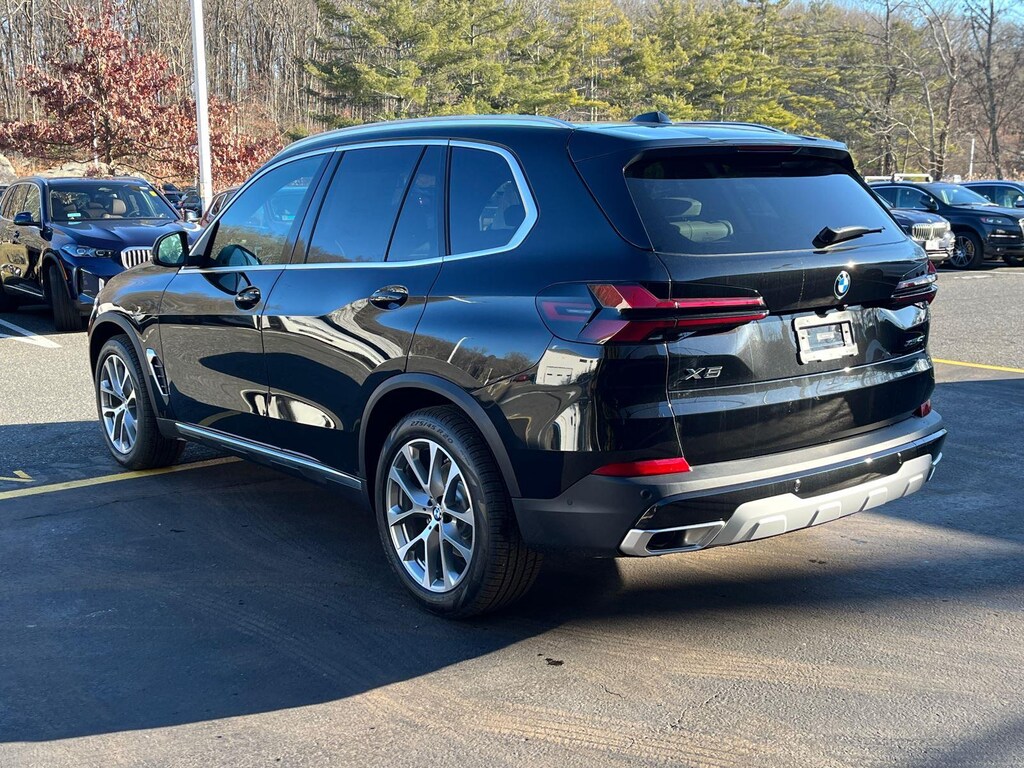 New 2026 BMW X5 xDrive40i Sports Activity Vehicle