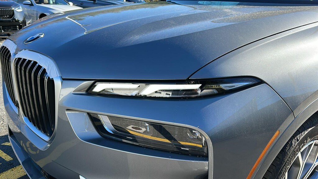 New 2026 BMW X7 xDrive40i Sports Activity Vehicle