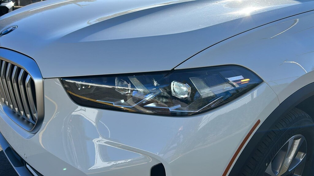 New 2026 BMW X5 xDrive40i Sports Activity Vehicle