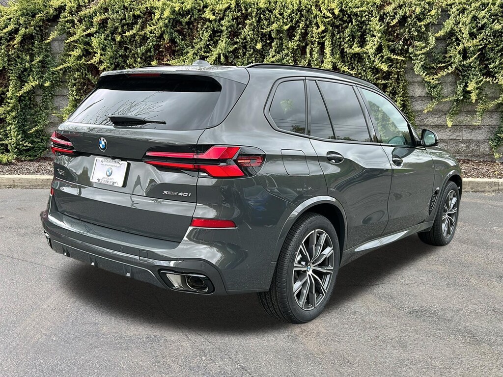 New 2026 BMW X5 xDrive40i Sports Activity Vehicle