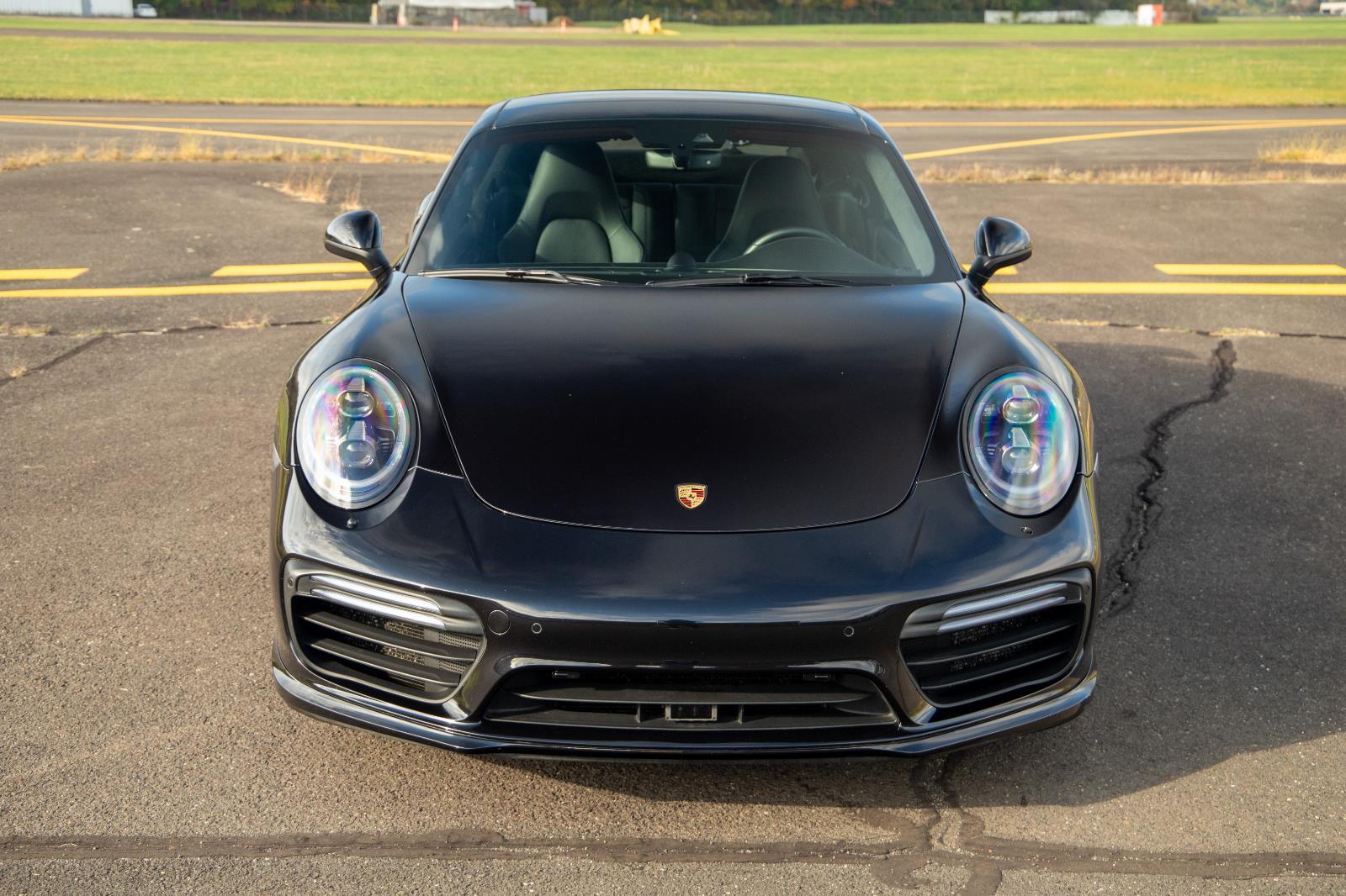 2018 Porsche 911 Turbo S photo 2