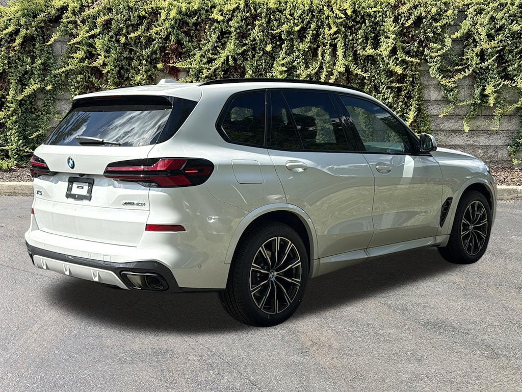 New 2026 BMW X5 xDrive40i Sports Activity Vehicle