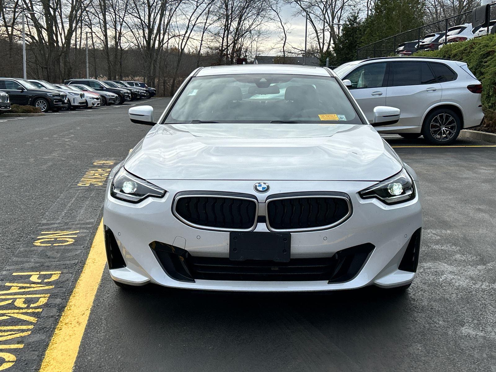 2025 Bmw 230i xDrive photo 2