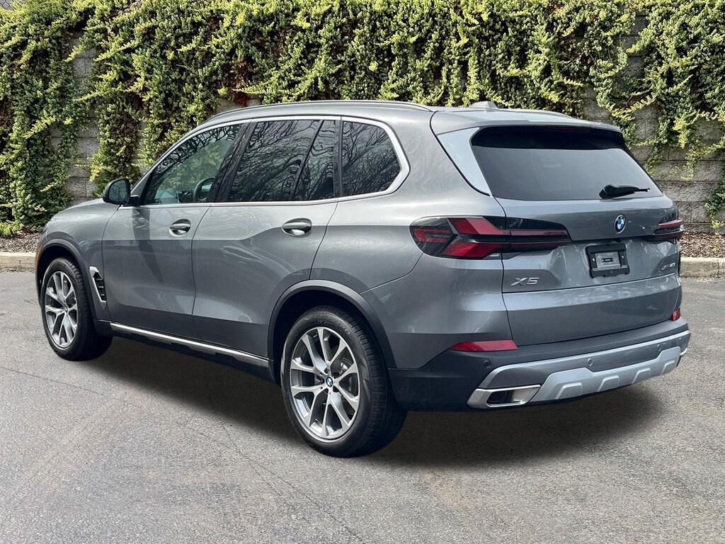 New 2026 BMW X5 xDrive40i Sports Activity Vehicle