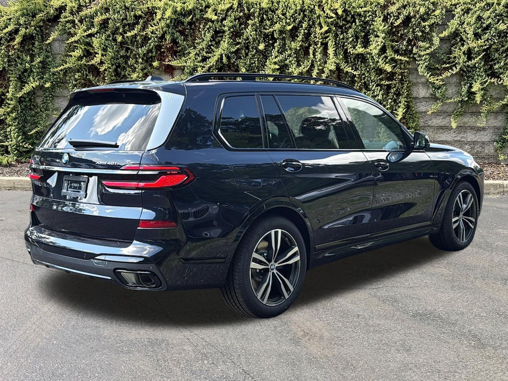 New 2027 BMW X7 xDrive40i Sports Activity Vehicle