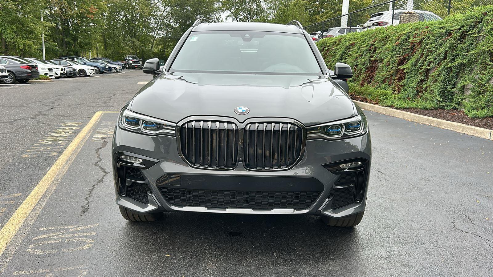 2022 Bmw X7 M50i photo 2