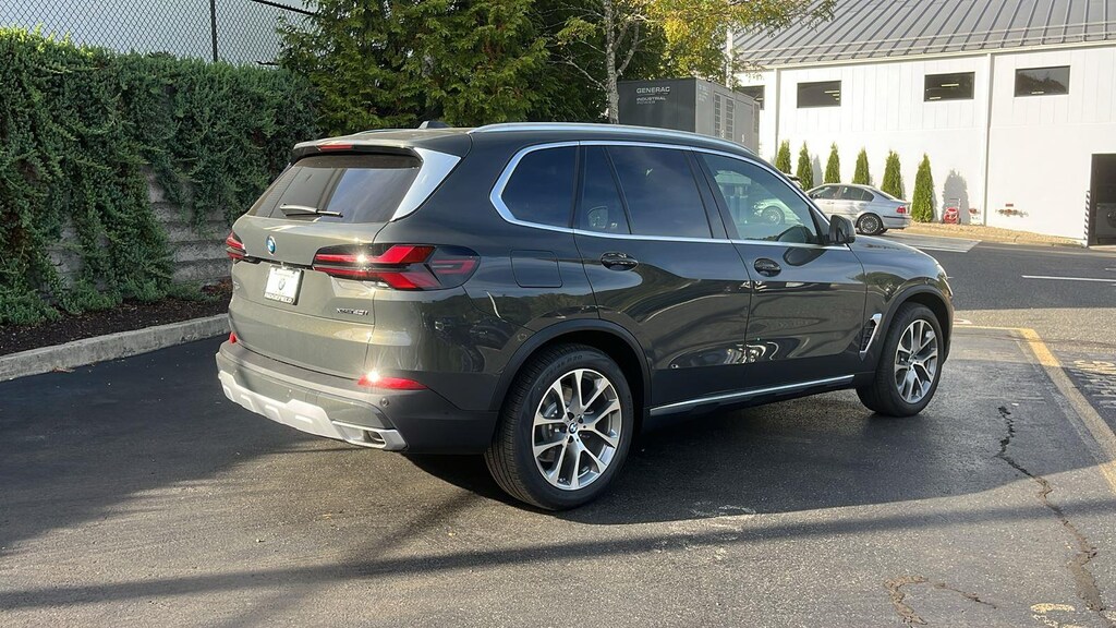 New 2026 BMW X5 xDrive40i Sports Activity Vehicle