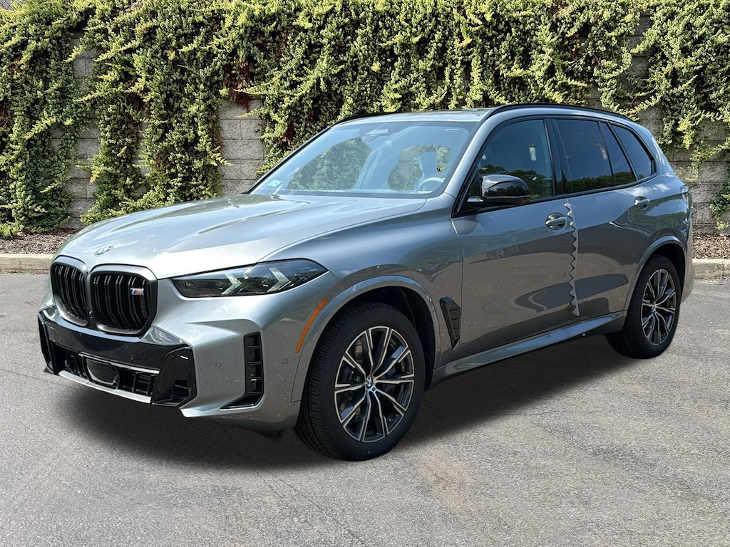 New 2026 BMW X5 M60i Sports Activity Vehicle