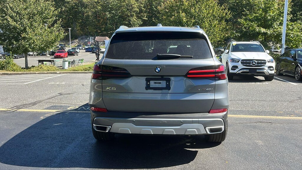 New 2026 BMW X5 xDrive40i Sports Activity Vehicle