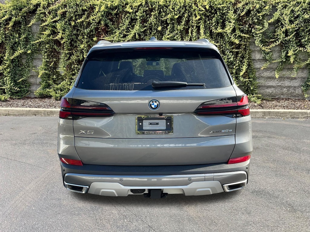 New 2026 BMW X5 xDrive50e Sports Activity Vehicle