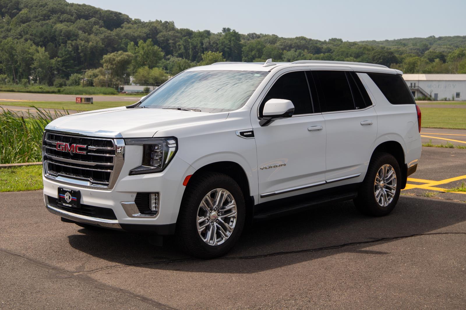 2023 Gmc Yukon SLT photo 2