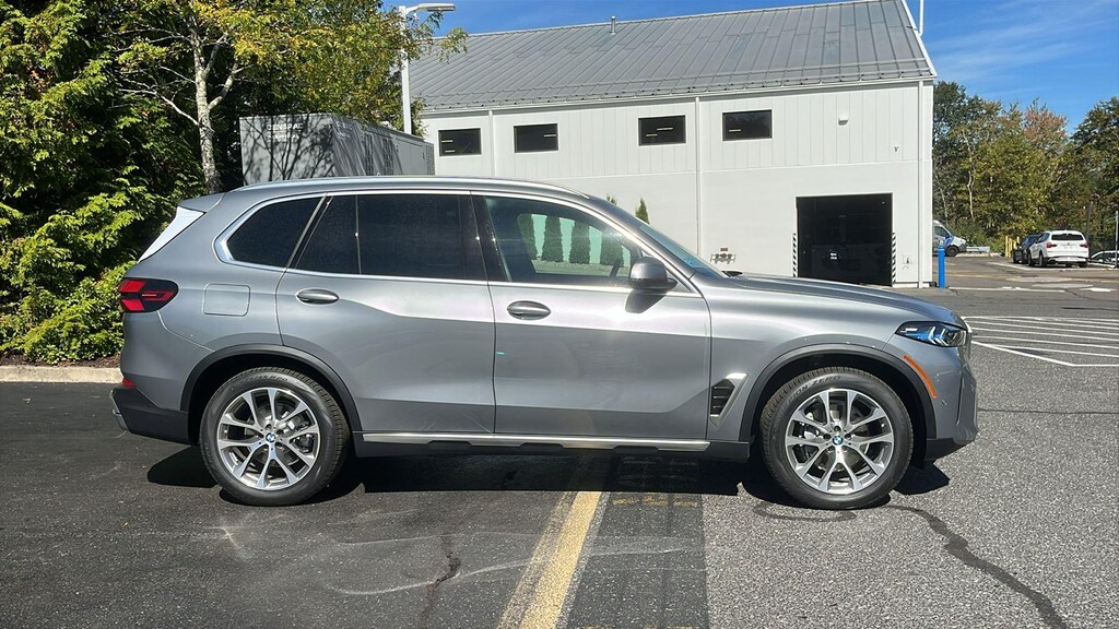 New 2026 BMW X5 xDrive40i Sports Activity Vehicle