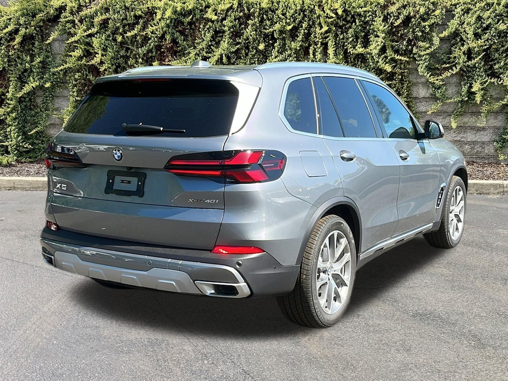 New 2026 BMW X5 xDrive40i Sports Activity Vehicle