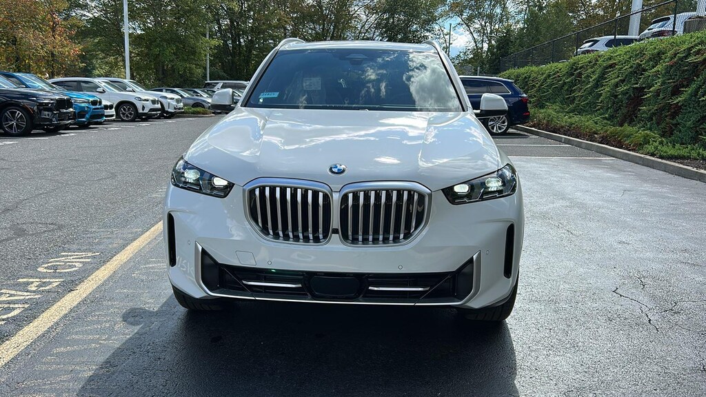 New 2026 BMW X5 xDrive40i Sports Activity Vehicle