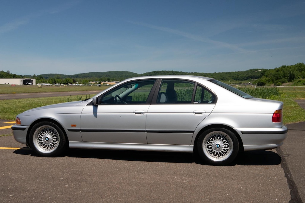 Used 2000 BMW 5 Series 528i Sedan