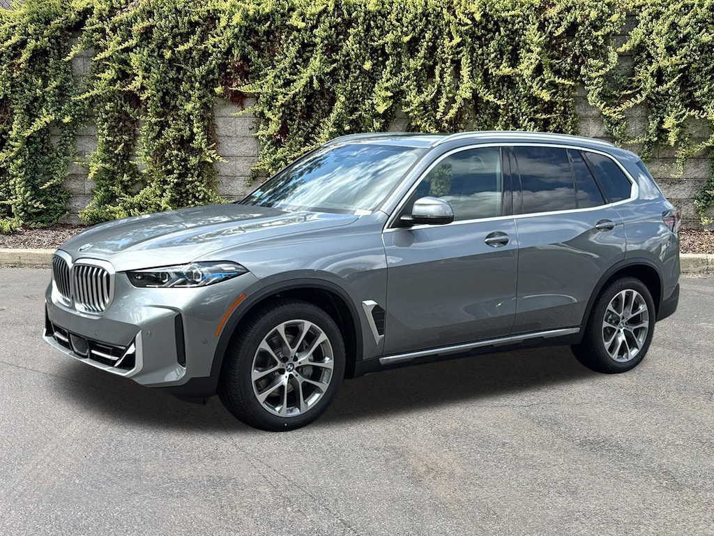 New 2026 BMW X5 xDrive40i Sports Activity Vehicle