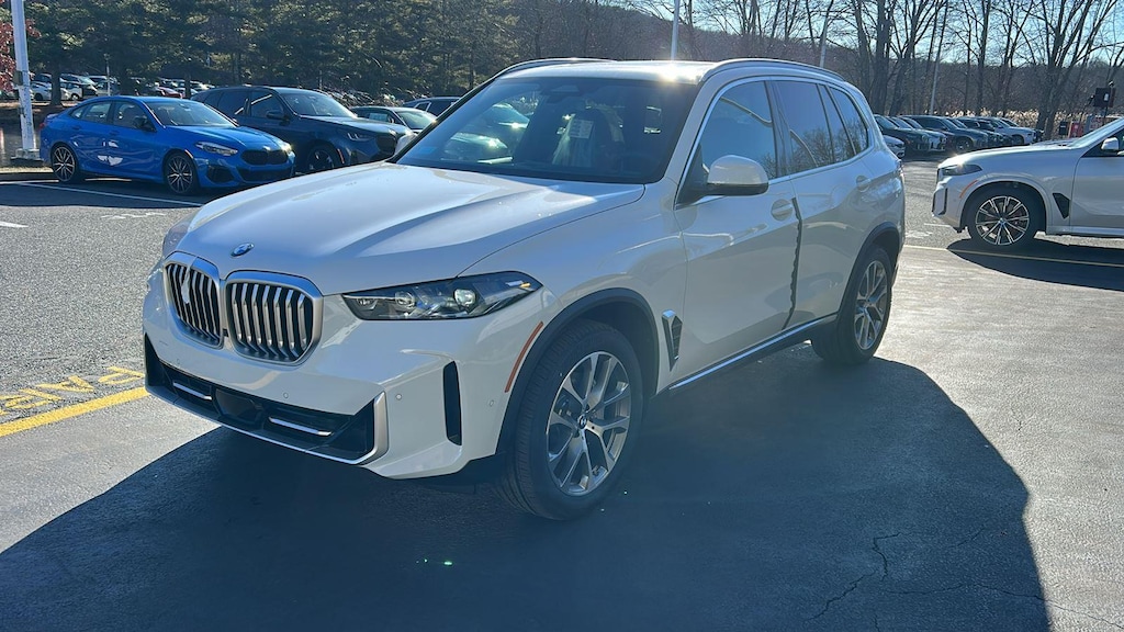 New 2026 BMW X5 xDrive40i Sports Activity Vehicle