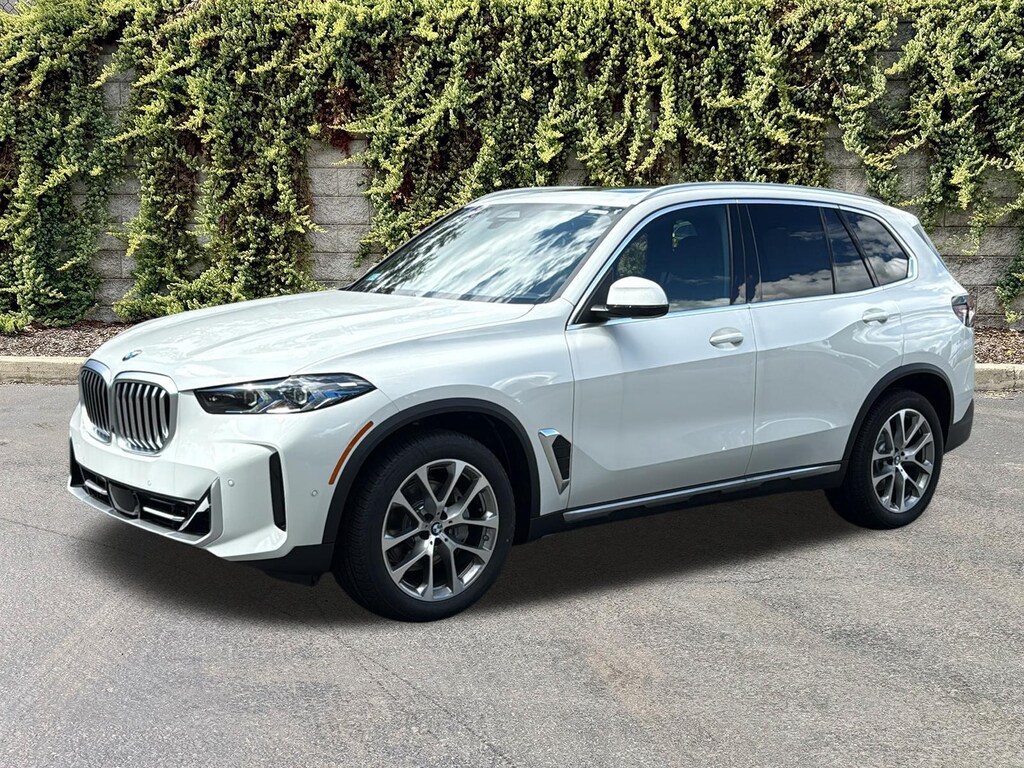 New 2026 BMW X5 xDrive40i Sports Activity Vehicle