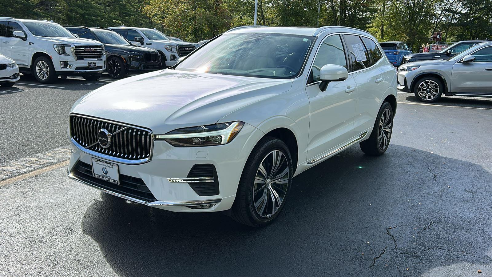 2022 Volvo XC60 B5 Inscription photo 3