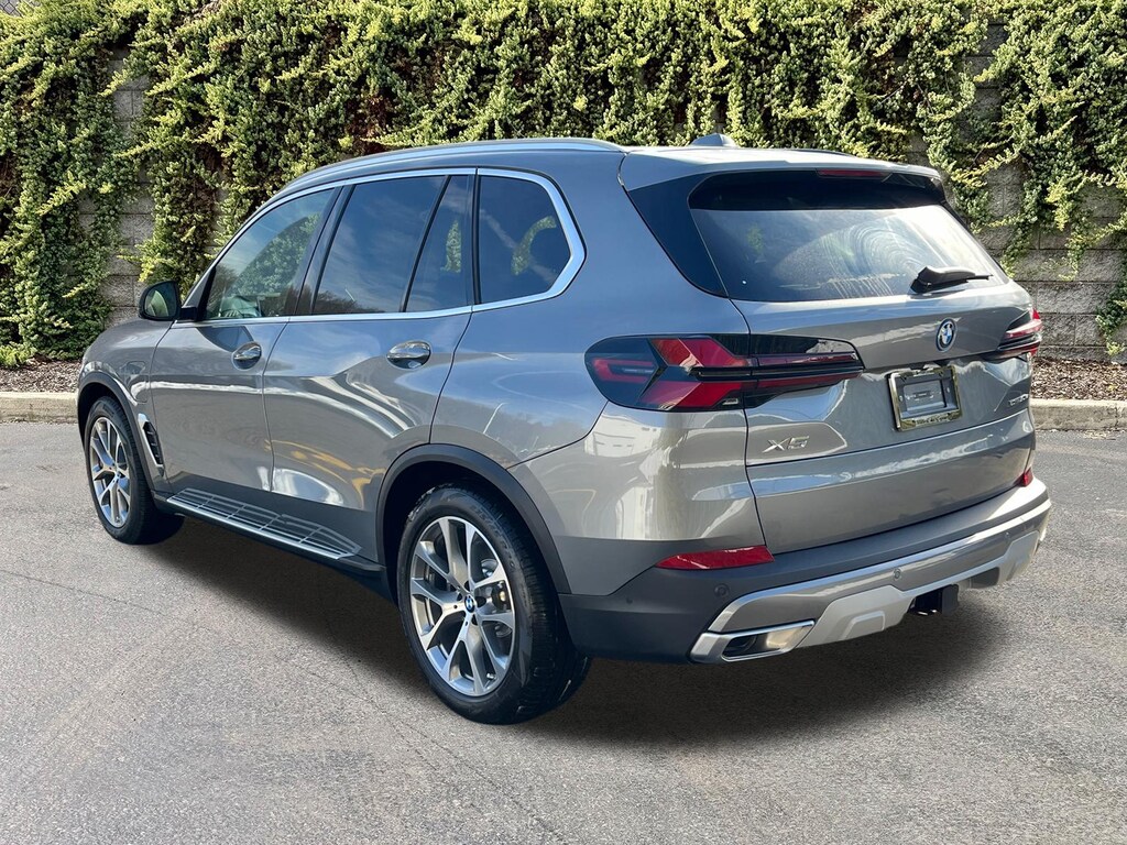 New 2026 BMW X5 xDrive50e Sports Activity Vehicle