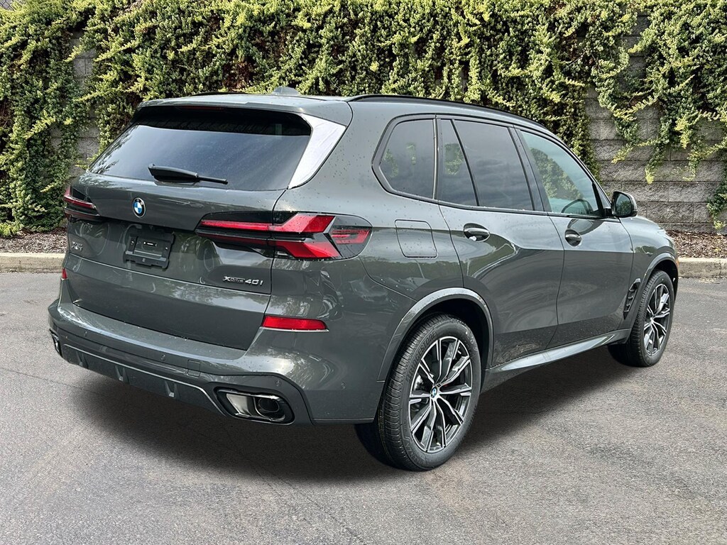 New 2026 BMW X5 xDrive40i Sports Activity Vehicle
