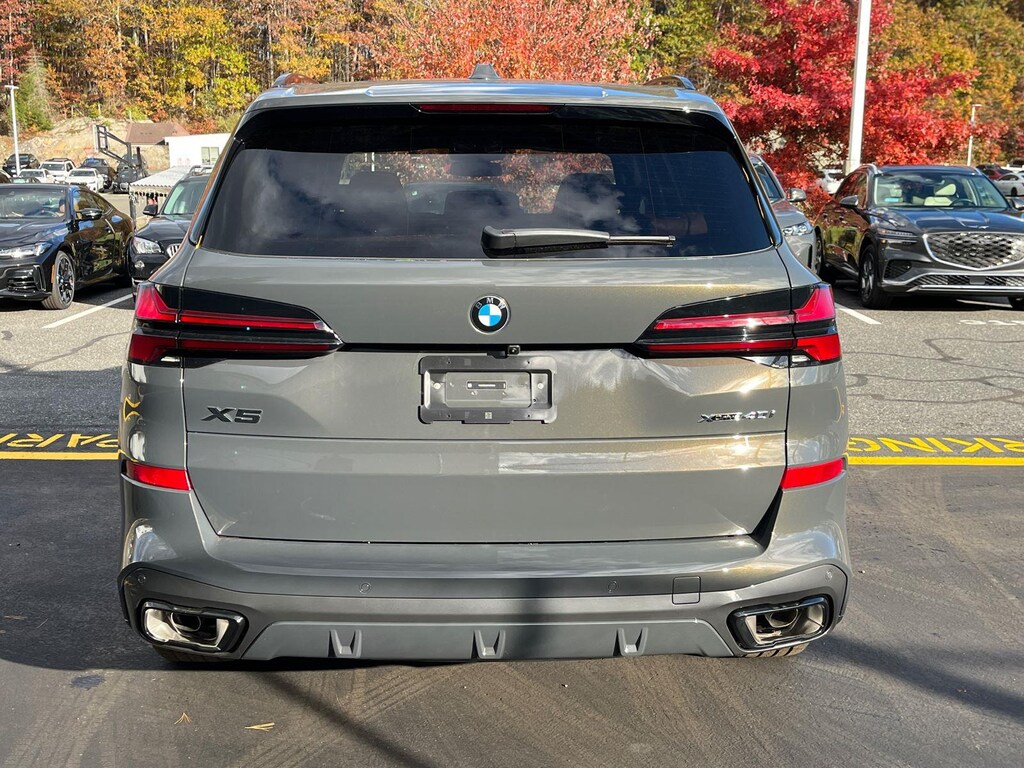 New 2026 BMW X5 xDrive40i Sports Activity Vehicle