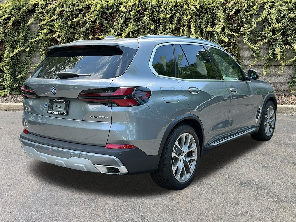 New 2026 BMW X5 xDrive50e Sports Activity Vehicle