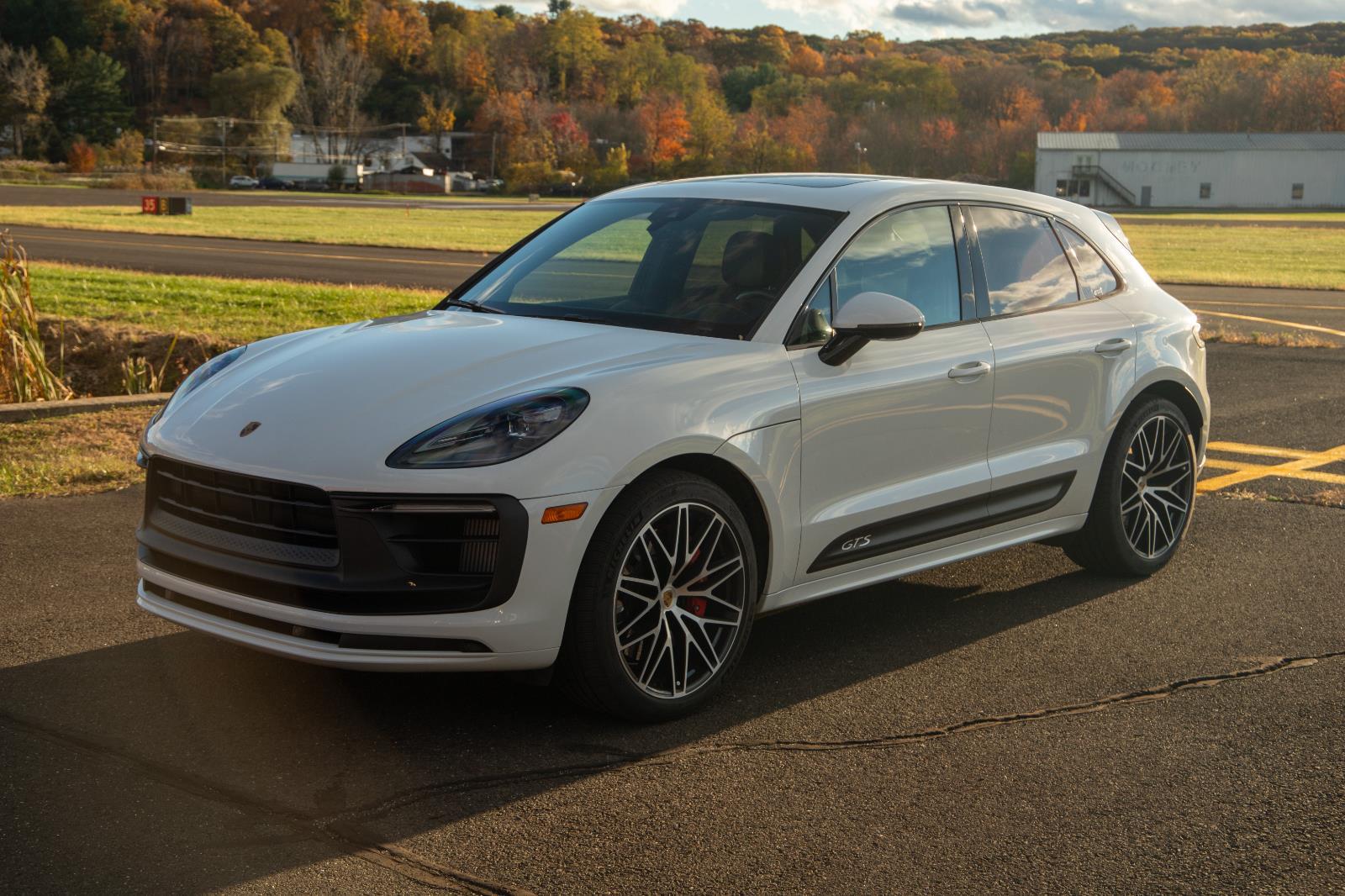 2022 Porsche Macan GTS photo 3
