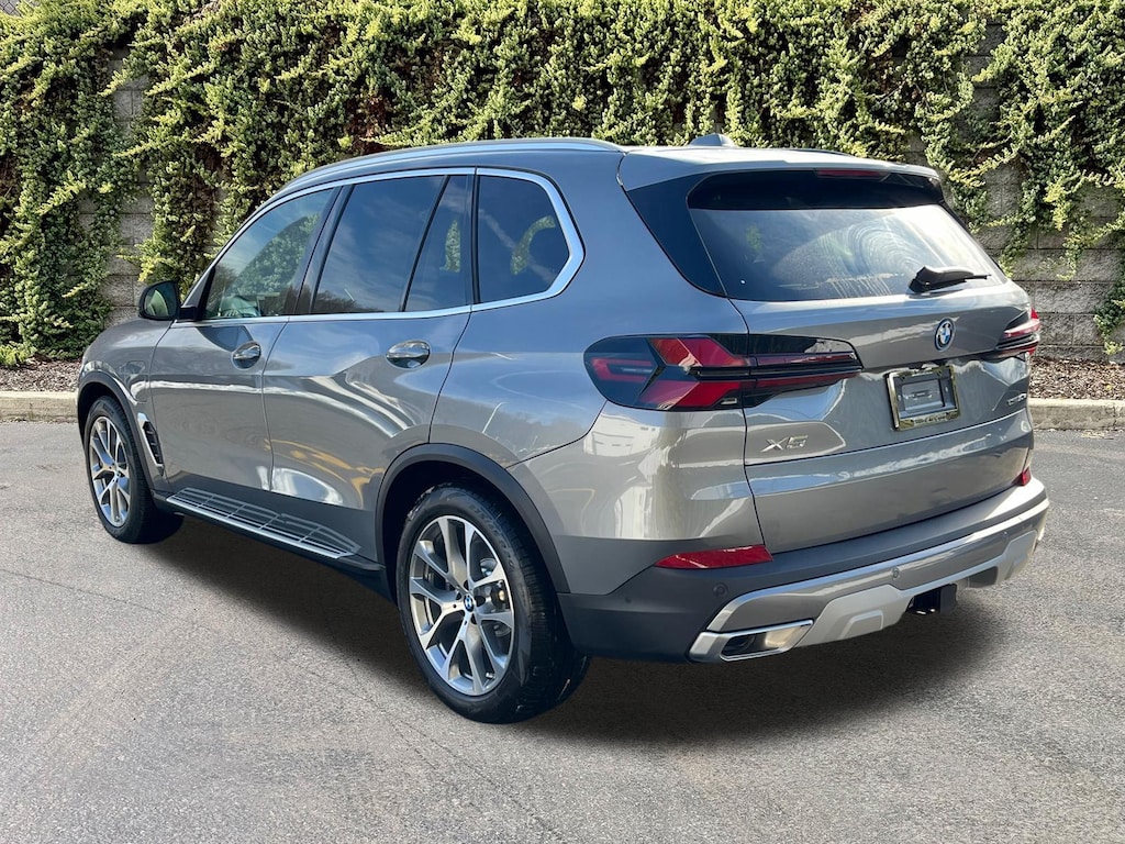 New 2026 BMW X5 xDrive50e Sports Activity Vehicle