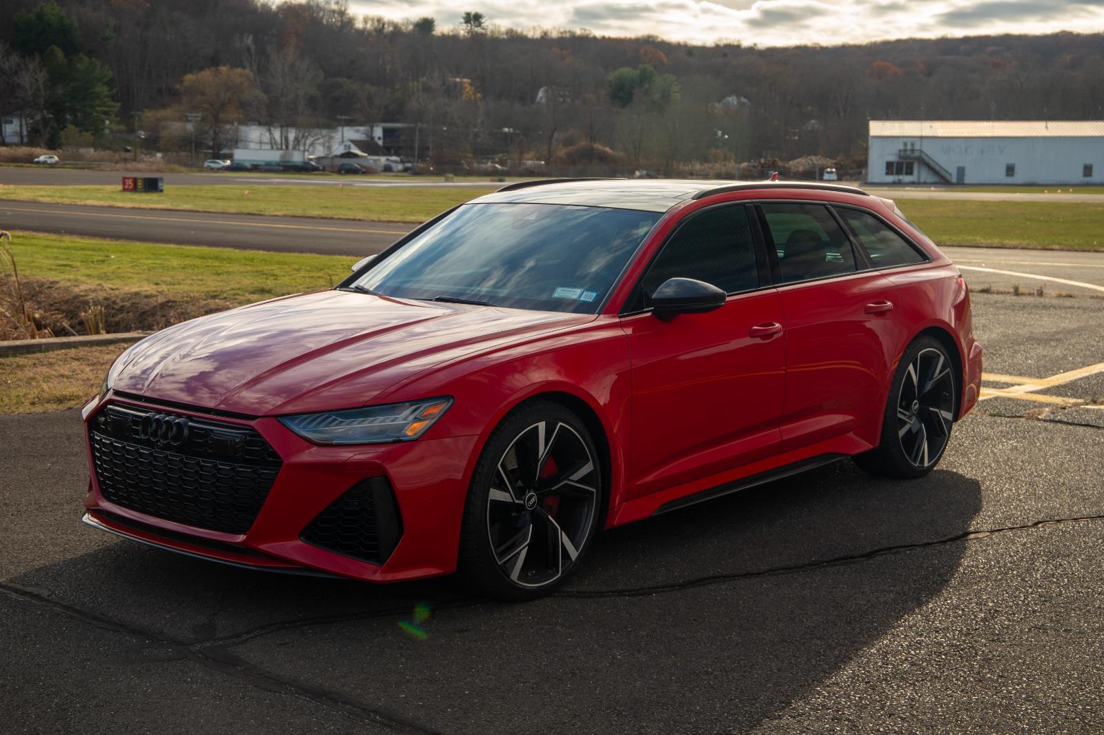 2021 Audi RS 6 Avant Base photo 3