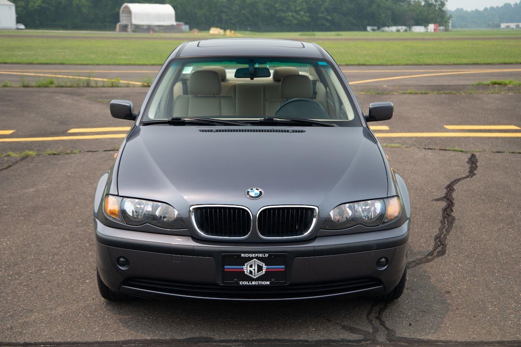 Used 2002 BMW 3 Series 325xi Sedan