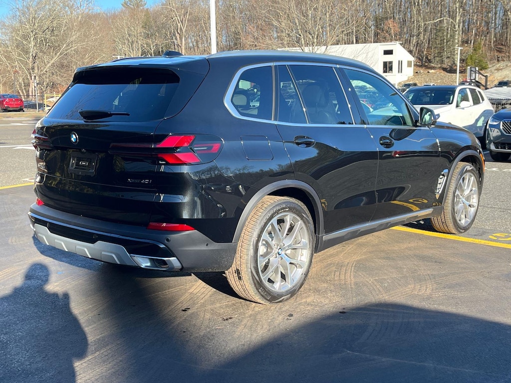 New 2026 BMW X5 xDrive40i Sports Activity Vehicle