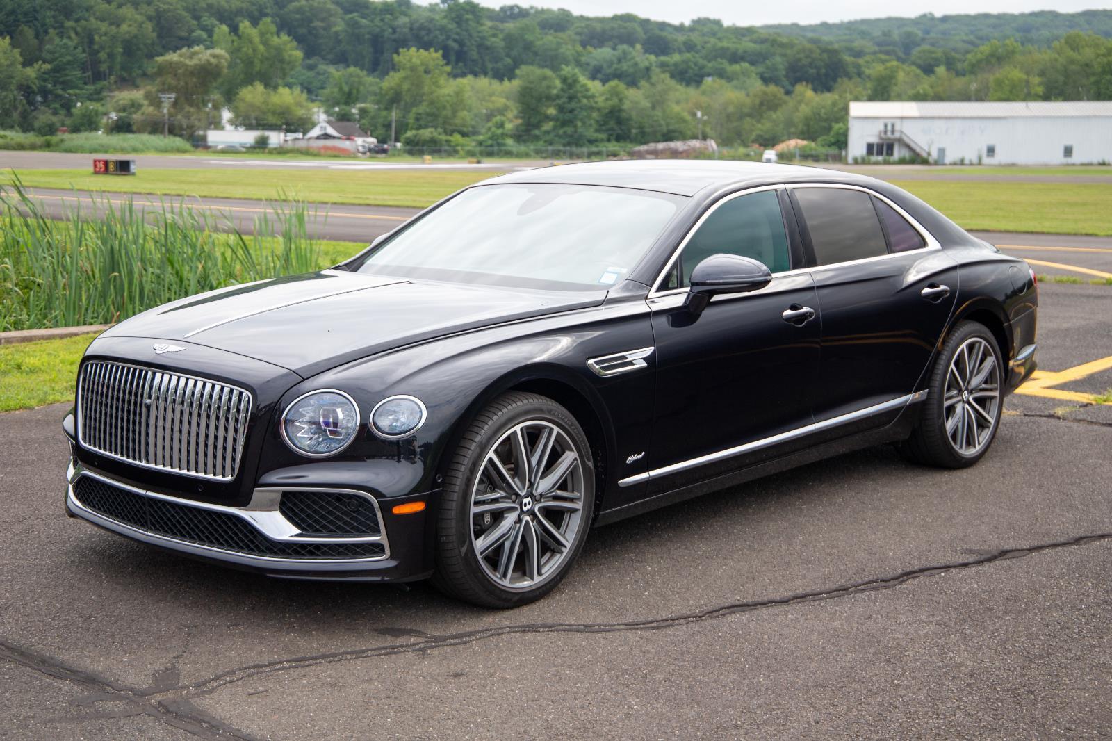 2022 Bentley Flying Spur Hybrid photo 3