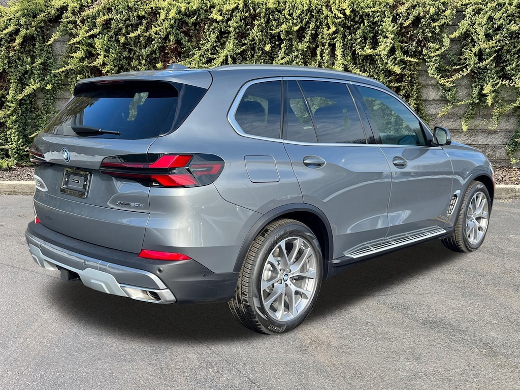 New 2026 BMW X5 xDrive50e Sports Activity Vehicle