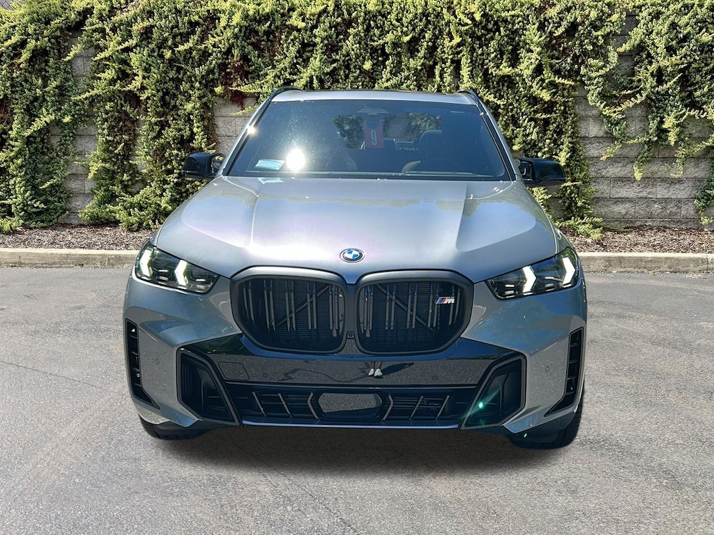 New 2026 BMW X5 M60i Sports Activity Vehicle