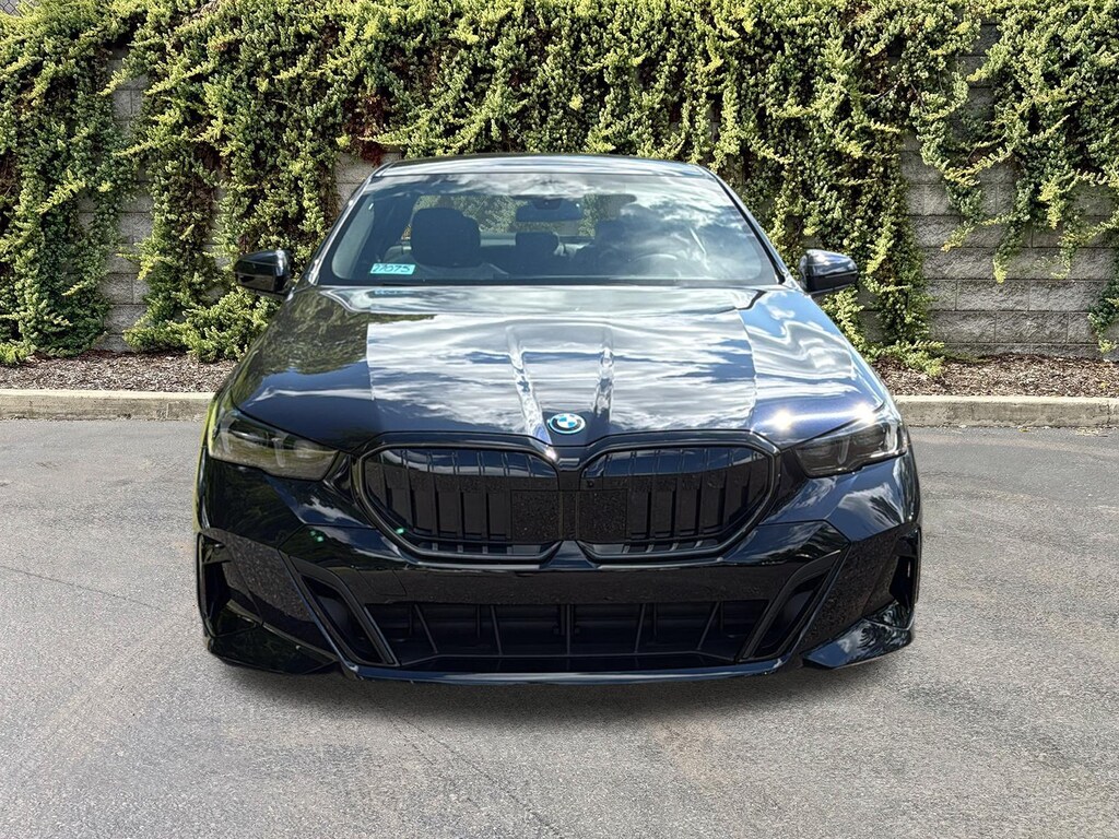 New 2027 BMW 5 Series 550e xDrive Sedan