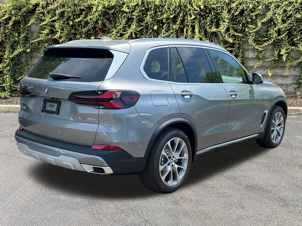 New 2026 BMW X5 xDrive50e Sports Activity Vehicle
