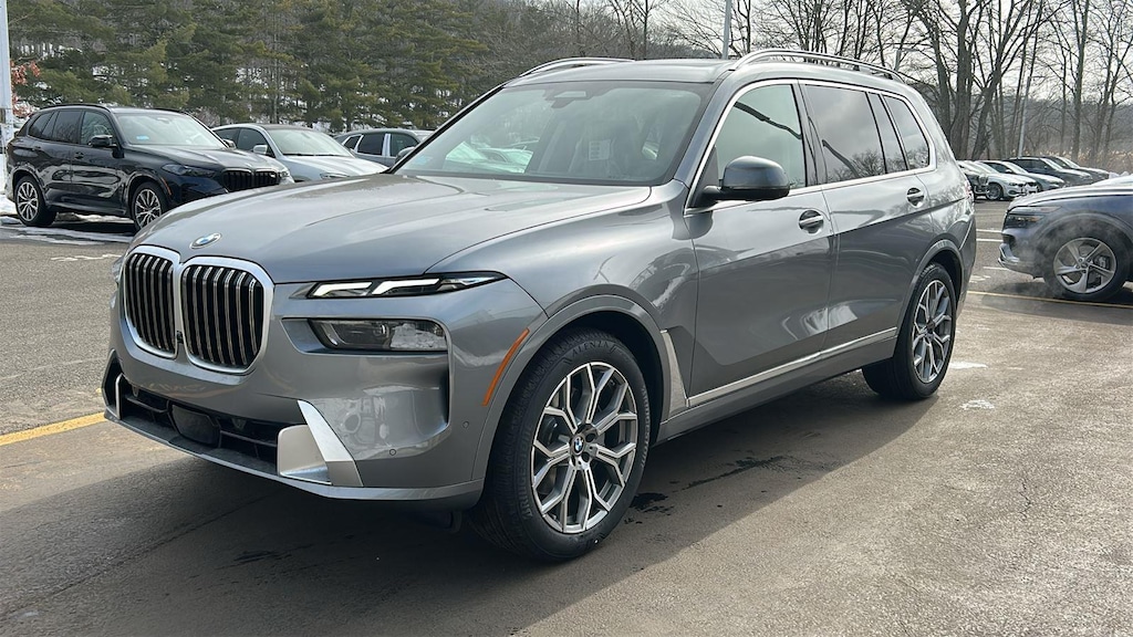 New 2026 BMW X7 xDrive40i Sports Activity Vehicle
