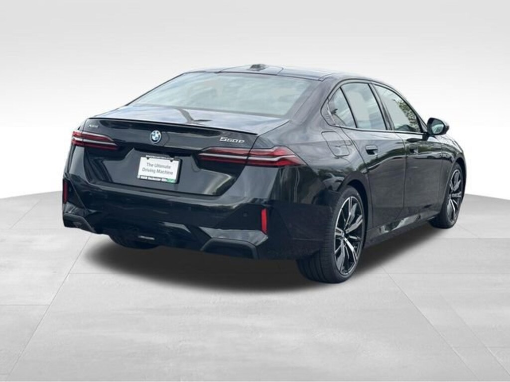 New 2027 BMW 550e xDrive Sedan