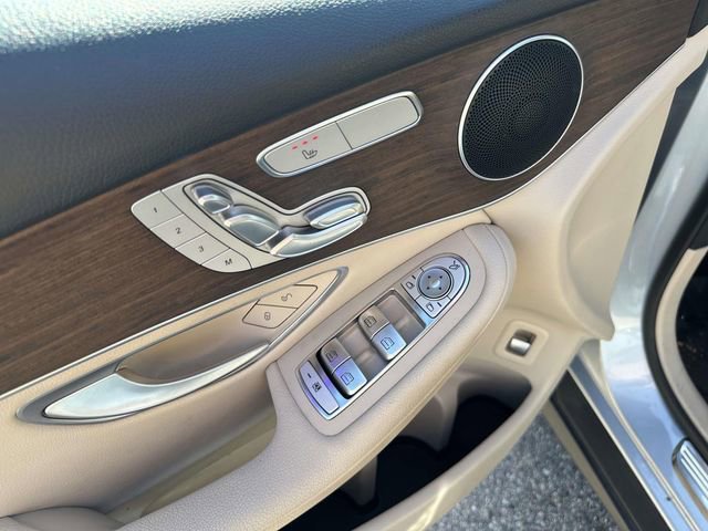 2022 Mercedes-Benz GLC GLC300 - Photo 23