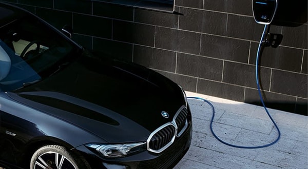 Bmw 330e self charging hotsell