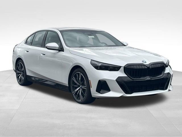 2026 BMW 5 Series 550e xDrive Sedan's photo