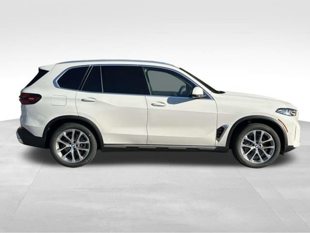 New 2026 BMW X5 xDrive40i SUV