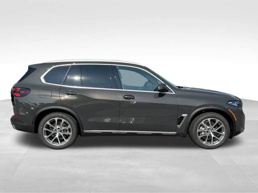 New 2026 BMW X5 xDrive40i SUV