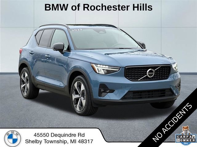 2023 Volvo XC40 B5 Plus Dark AWD's photo